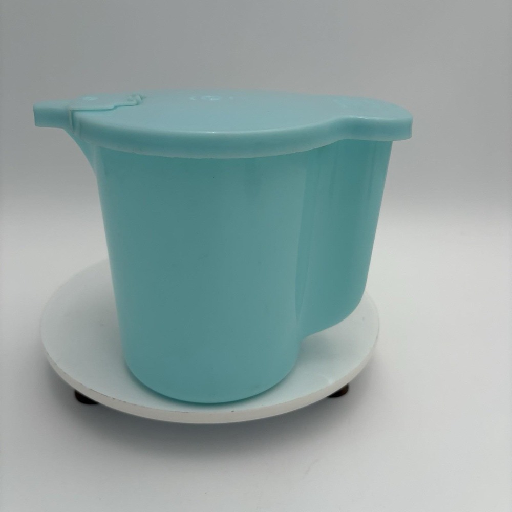 Vintage Pale Blue Tupperware Creamer / Milk Pitcher w/ Flip Lid‎ 131-3, 625-5